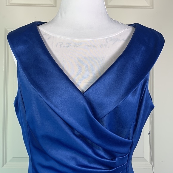 NWT Tahari Royal Blue Satin Evening Ball Gown – A Regal Touch to Your Closet - Picture 4 of 11